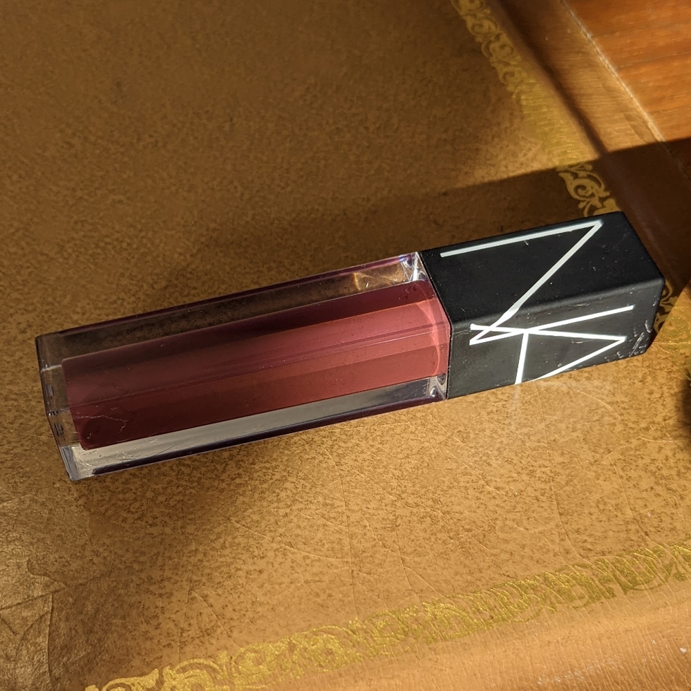 Deep Burgundy Lip Glide